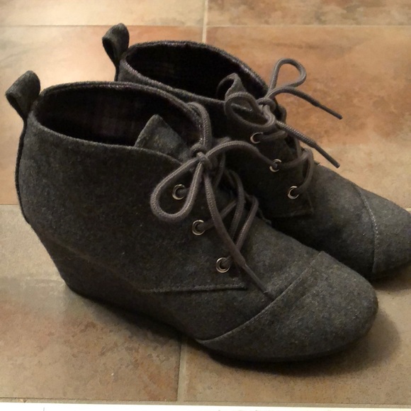 Attention, Grey Wedge Heel Boots, Size 6. - Picture 2 of 5